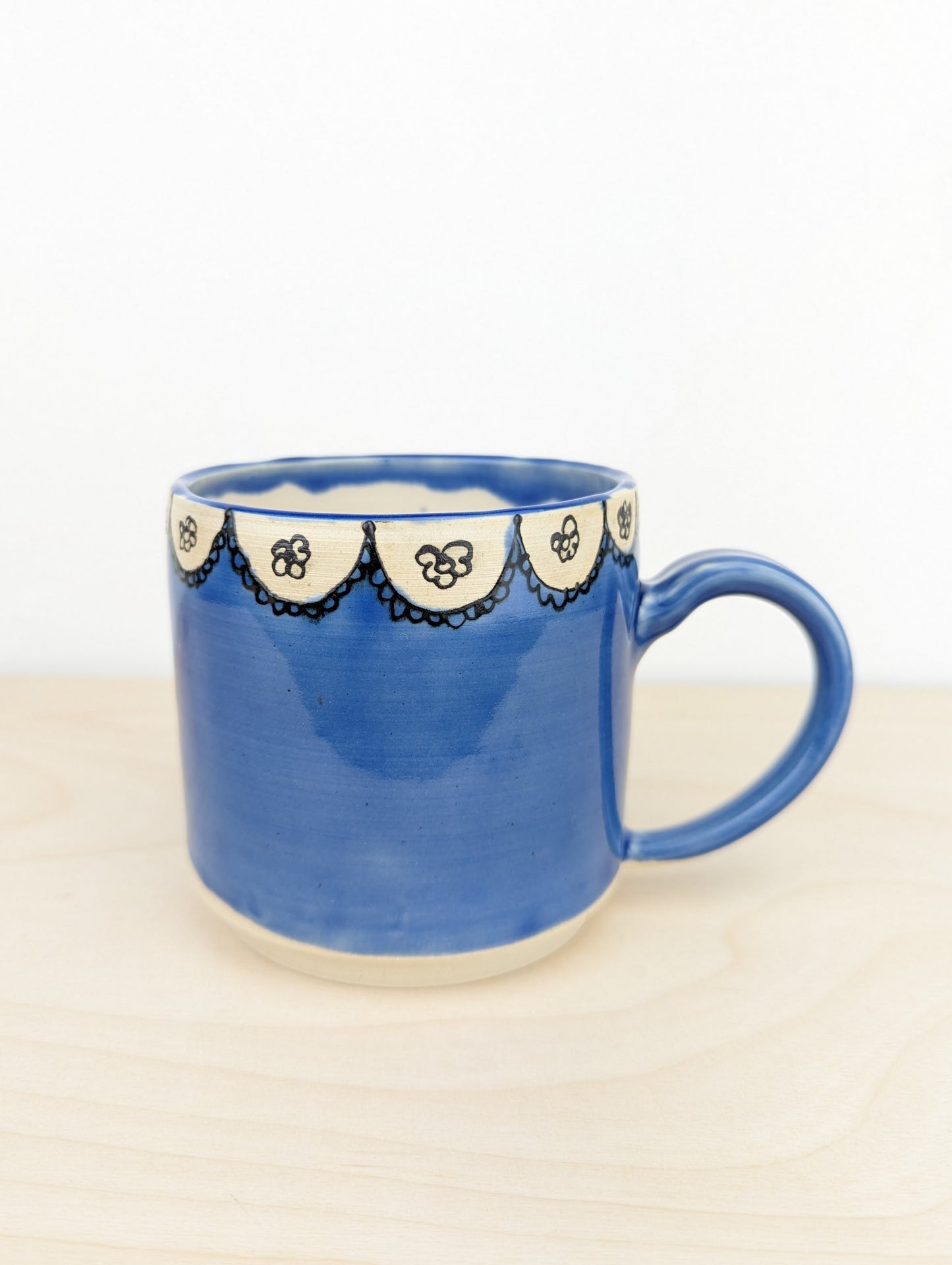 Lacey Sky Blue Mug