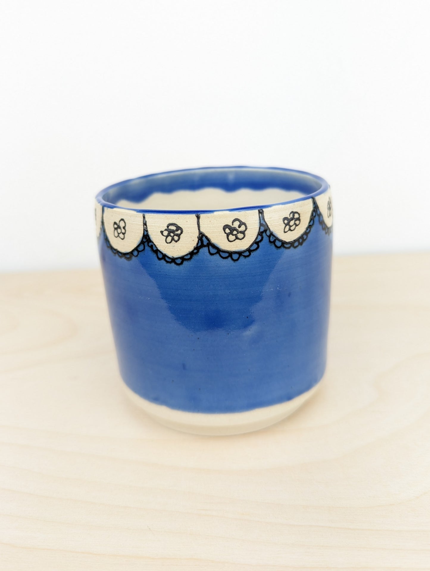 Lacey Sky Blue Mug