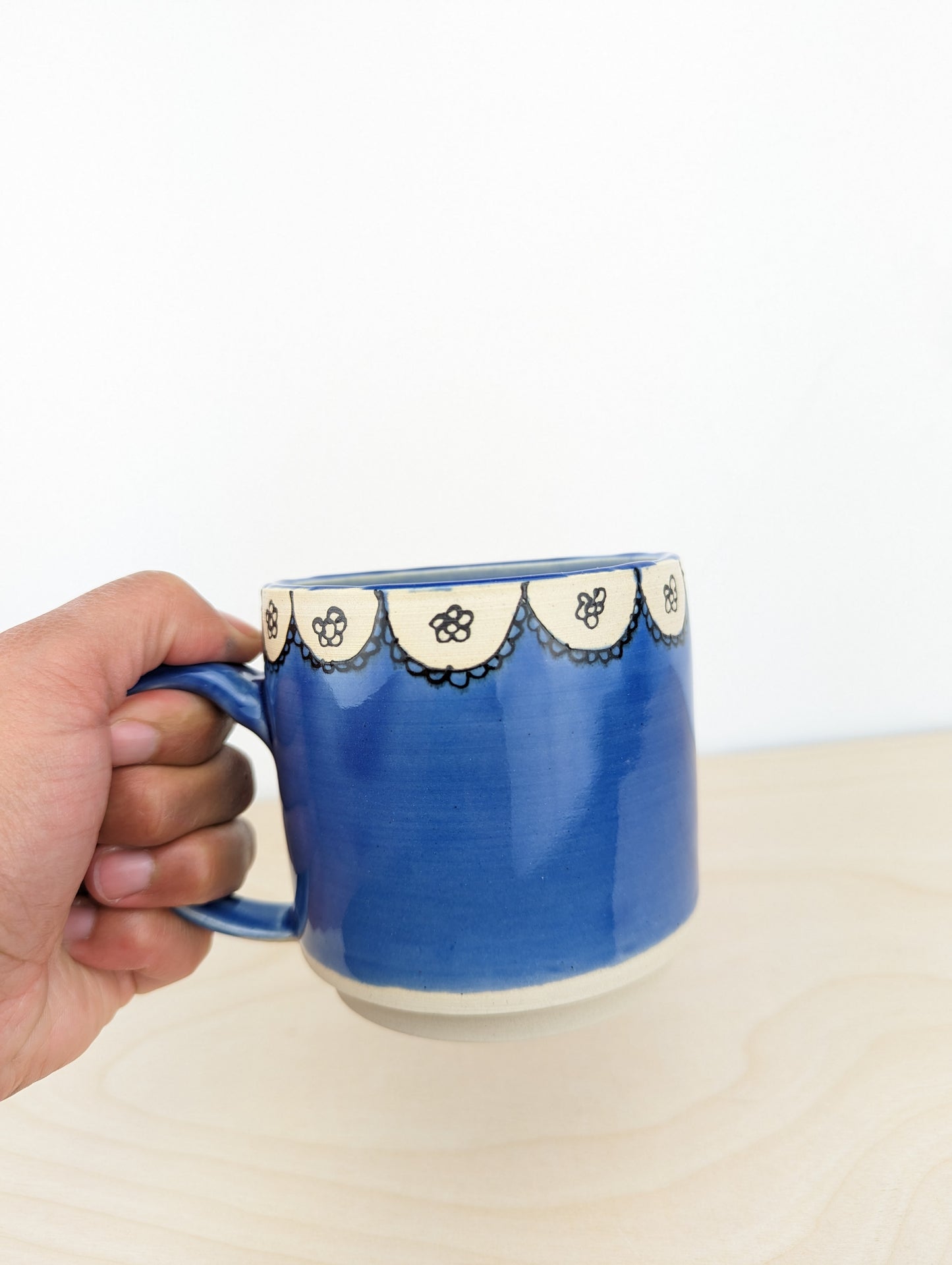 Lacey Sky Blue Mug