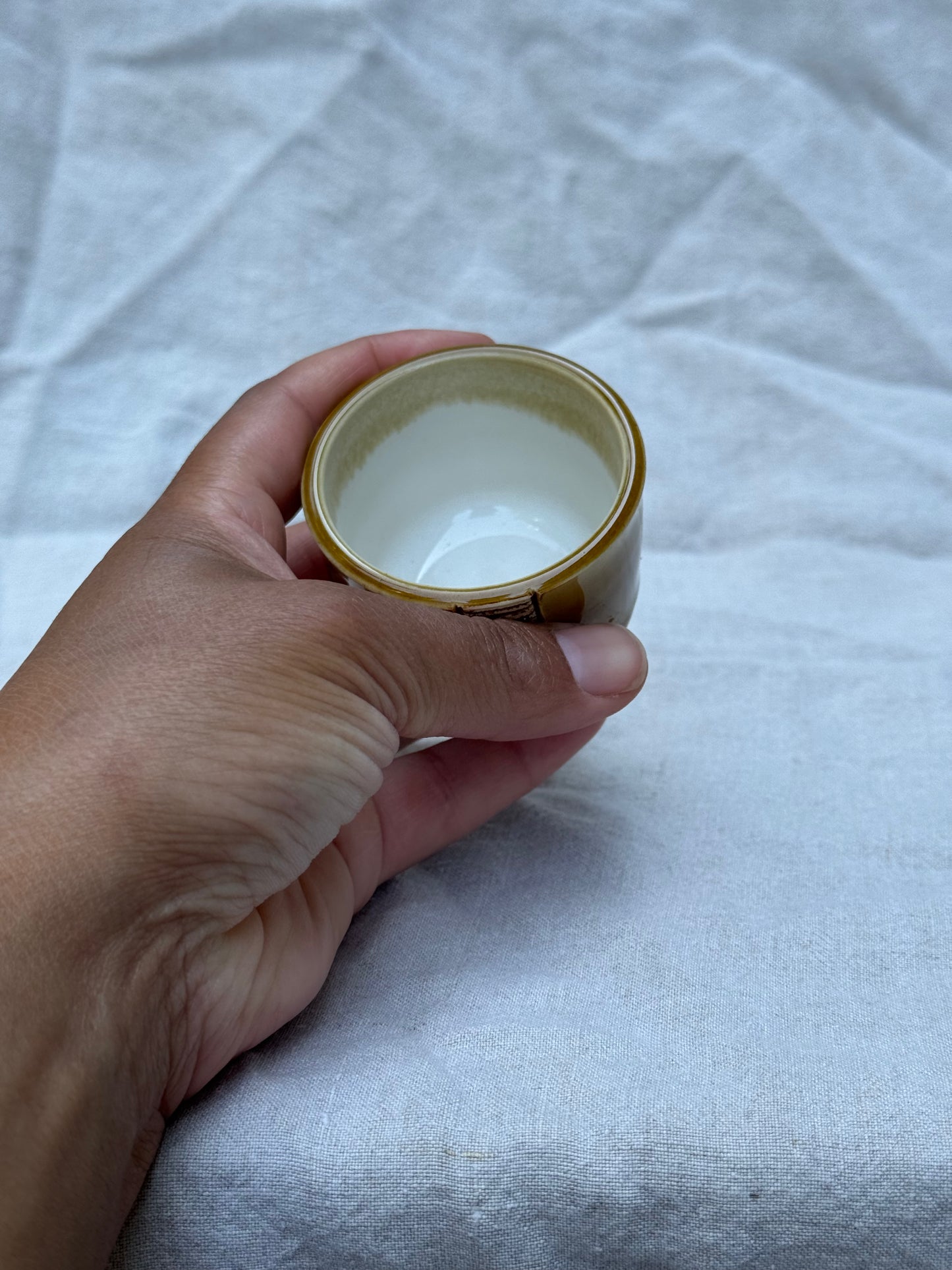 Small cup strike anywhere match holder