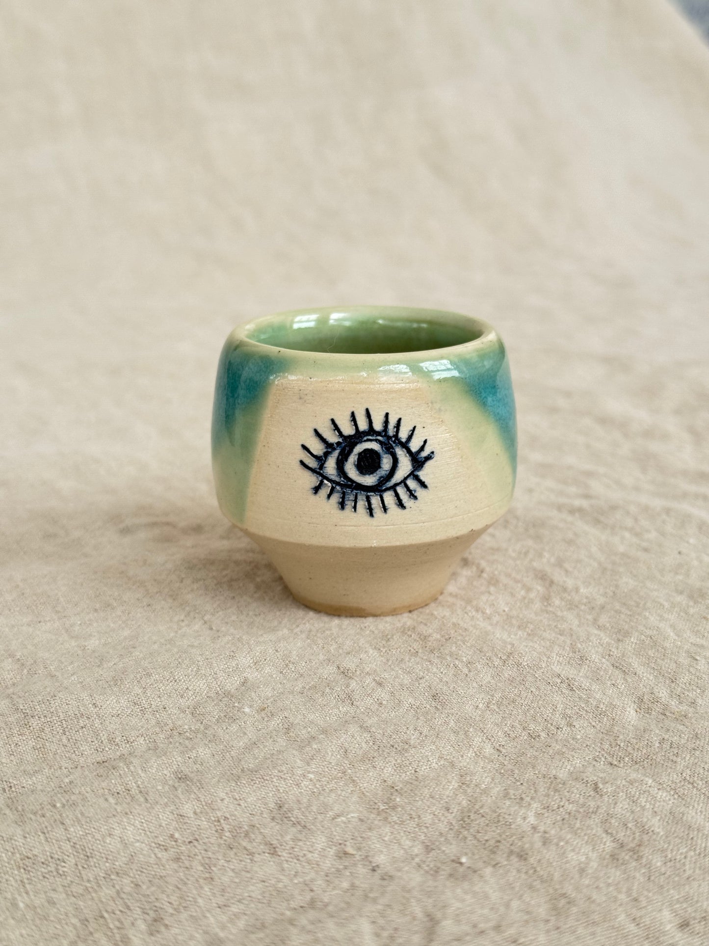 Aqua eye Small cup strike anywhere match holder