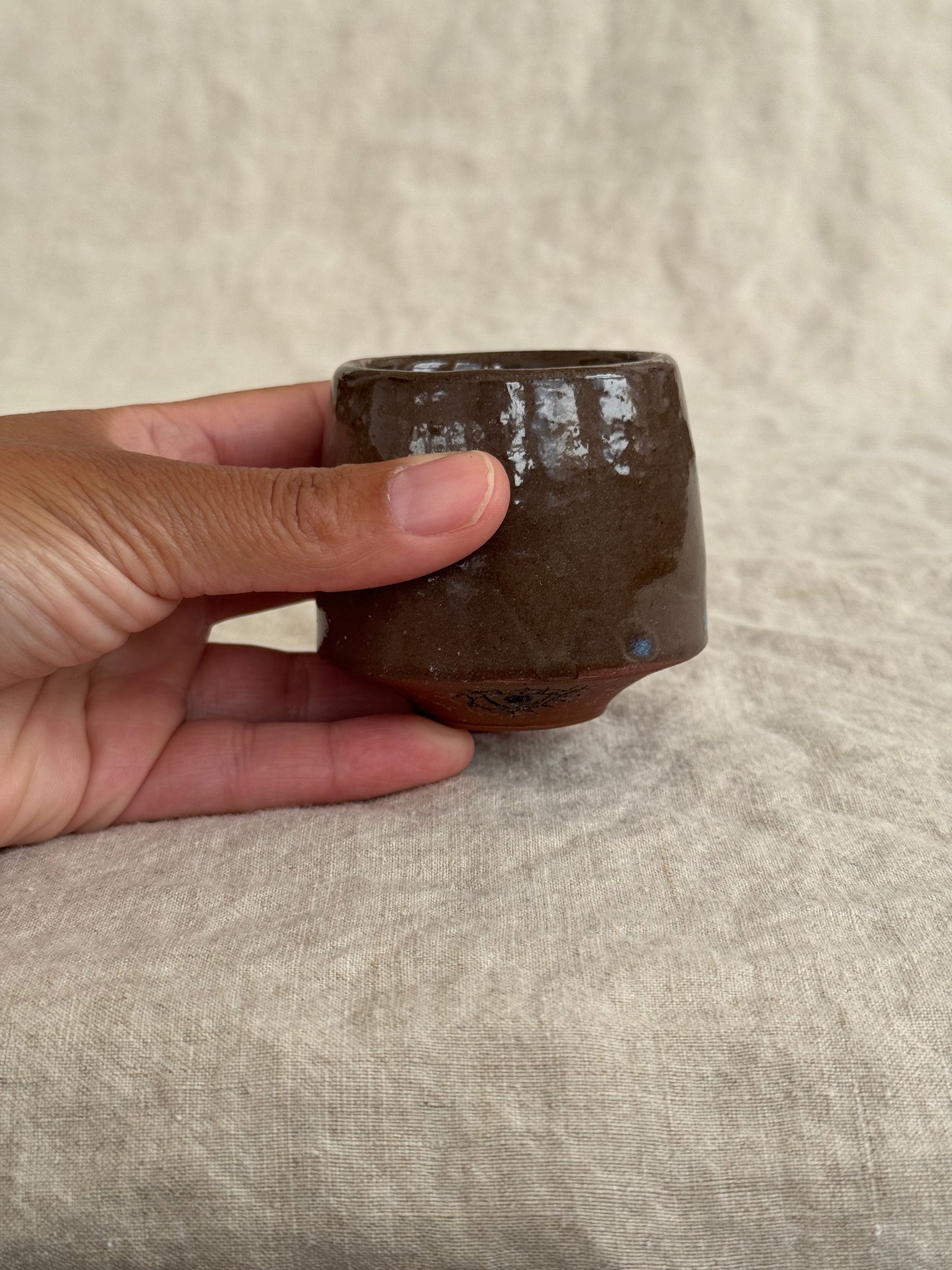 Small eye cup strike anywhere match holder