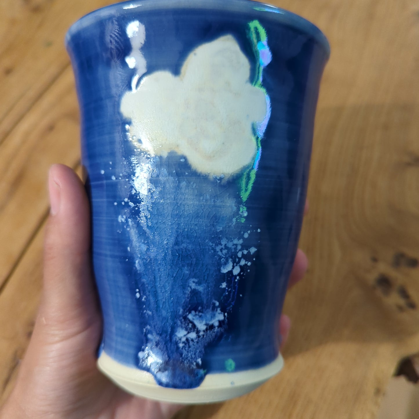 Snowy day cloud cup