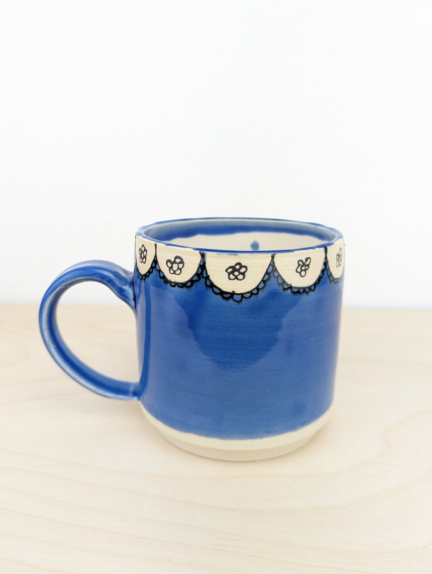 Lacey Sky Blue Mug